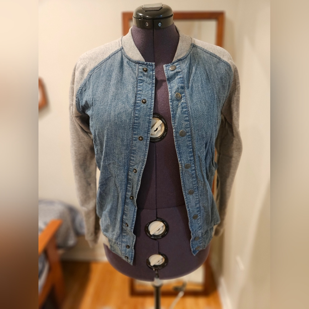 Cozy Bomber Jacket - Picture 5 of 5
